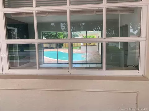 6925 Willow Ln, Miami Lakes, FL 33014 photo 8
