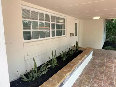 6925 Willow Ln, Miami Lakes, FL 33014 photo 9