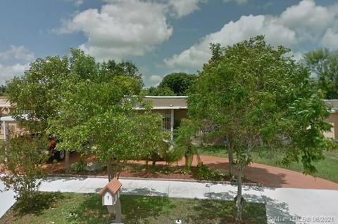 951 E 18th St, Hialeah, FL 33013 photo 1