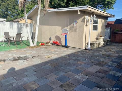 640 E 30th St, Hialeah, FL 33013 photo 11