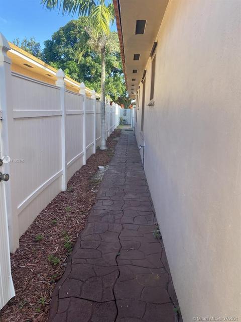 640 E 30th St, Hialeah, FL 33013 photo 12