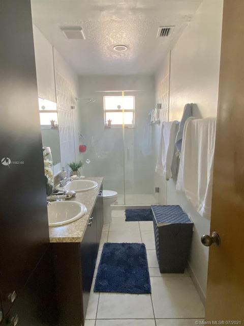 640 E 30th St, Hialeah, FL 33013 photo 8