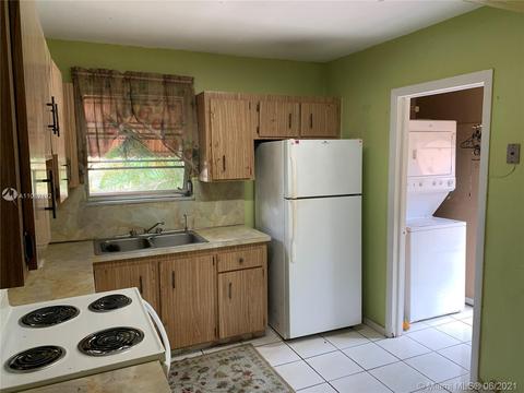 640 E 27th St, Hialeah, FL 33013 photo 8