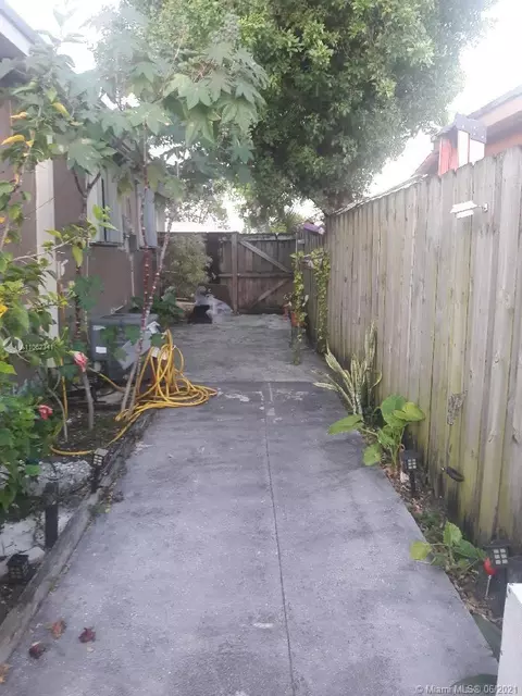 4164 E 10th Ave, Hialeah, FL 33013 photo 15