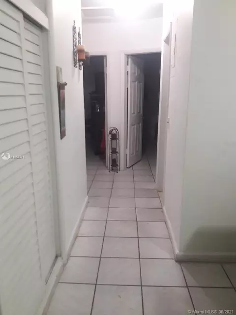 4164 E 10th Ave, Hialeah, FL 33013 photo 11
