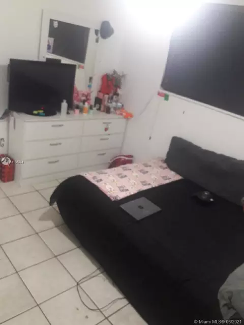 4164 E 10th Ave, Hialeah, FL 33013 photo 8