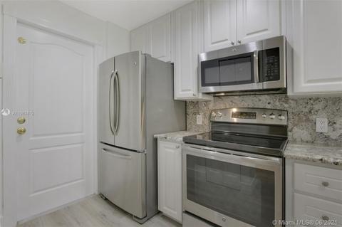 250 Iris Dr, Jupiter, FL 33458 photo 12