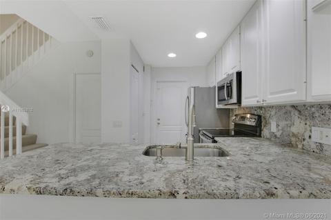 250 Iris Dr, Jupiter, FL 33458 photo 8