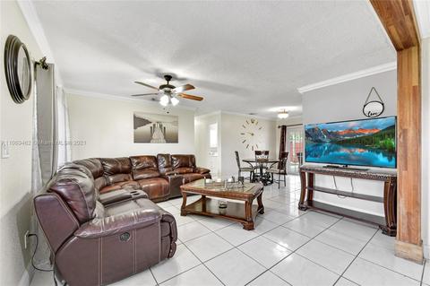 4402 NW 203rd St, Miami Gardens, FL 33055 photo 2