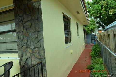 4770 E 9th Ln, Hialeah, FL 33013 photo 4