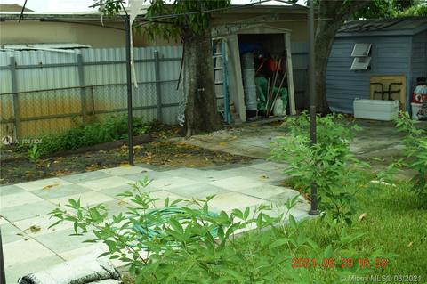 4770 E 9th Ln, Hialeah, FL 33013 photo 8