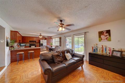 7325 W 12th Ave, Hialeah, FL 33014 photo 12