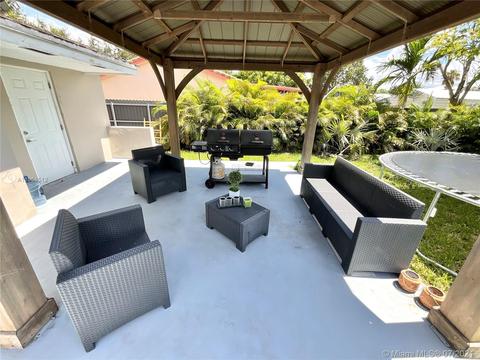 19954 NW 60th Ct, Hialeah, FL 33015 photo 23