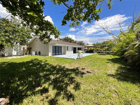 19954 NW 60th Ct, Hialeah, FL 33015 photo 25