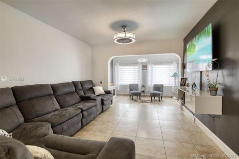 64 E 12th St, Hialeah, FL 33010 photo 11
