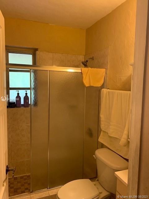 868 E 23rd St, Hialeah, FL 33013 photo 9