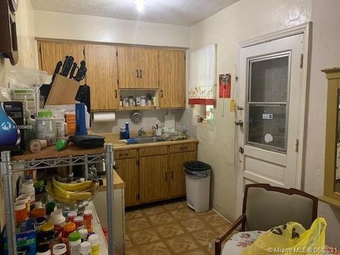 868 E 23rd St, Hialeah, FL 33013 photo 8