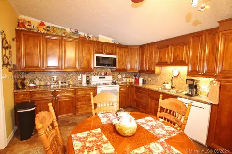 8945 SE 57th Dr, Okeechobee, FL 34974 photo 18