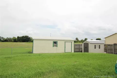 8945 SE 57th Dr, Okeechobee, FL 34974 photo 5