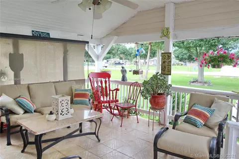 8945 SE 57th Dr, Okeechobee, FL 34974 photo 9