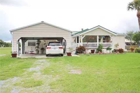 8945 SE 57th Dr, Okeechobee, FL 34974 photo 1