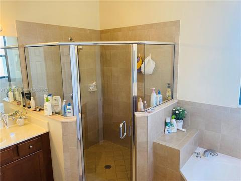 8748 W 33rd Ave, Hialeah, FL 33018 photo 14