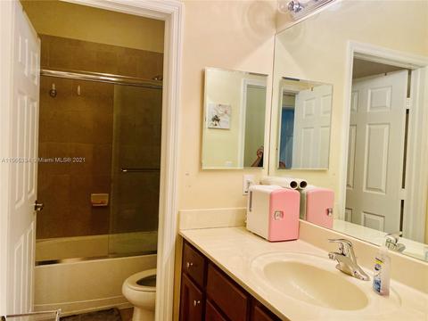 8748 W 33rd Ave, Hialeah, FL 33018 photo 15