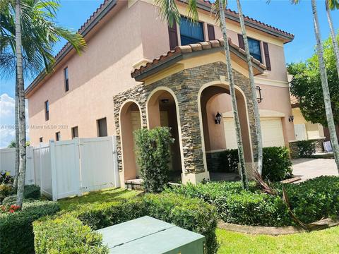 8748 W 33rd Ave, Hialeah, FL 33018 photo 1