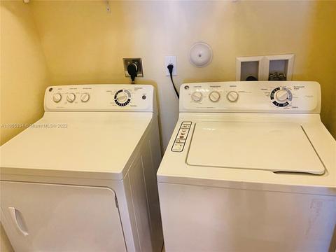 8748 W 33rd Ave, Hialeah, FL 33018 photo 21