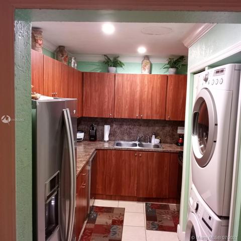 1900 W 68th St #E205, Hialeah, FL 33014 photo 9