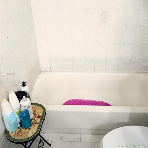 1900 W 68th St #E205, Hialeah, FL 33014 photo 37