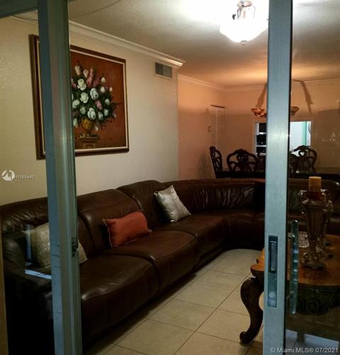 1900 W 68th St #E205, Hialeah, FL 33014 photo 4