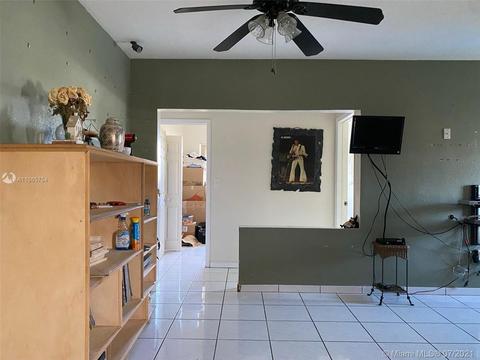 699 E 56th St, Hialeah, FL 33013 photo 14