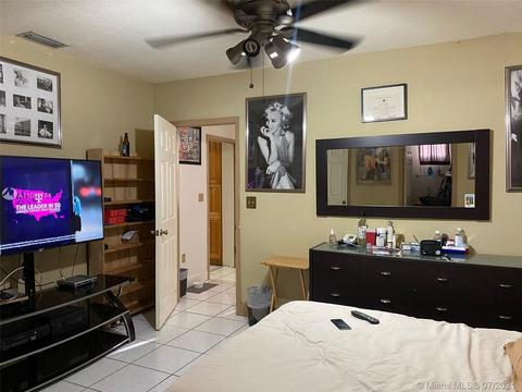 699 E 56th St, Hialeah, FL 33013 photo 20