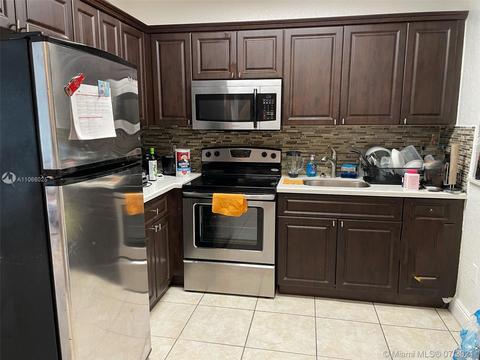 940 E 41st St, Hialeah, FL 33013 photo 4