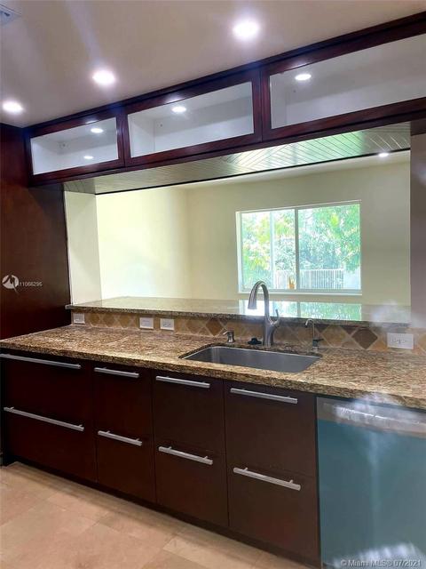 1898 W 64th St, Hialeah, FL 33012 photo 3