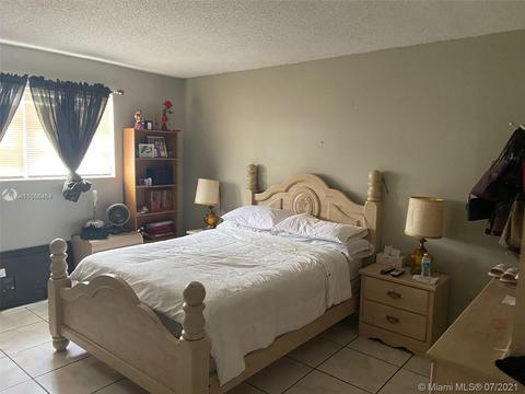 4191 W 18th Ct, Hialeah, FL 33012 photo 14
