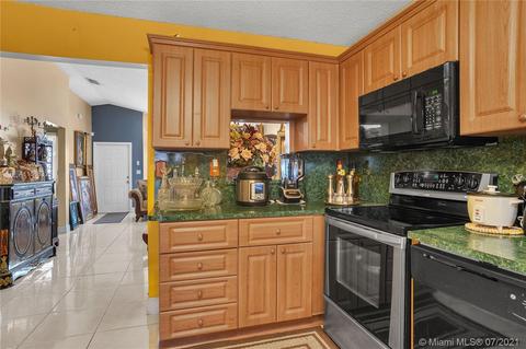 7330 W 29th Ave, Hialeah, FL 33018 photo 9