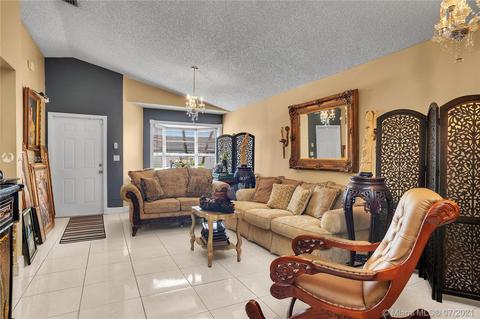 7330 W 29th Ave, Hialeah, FL 33018 photo 5