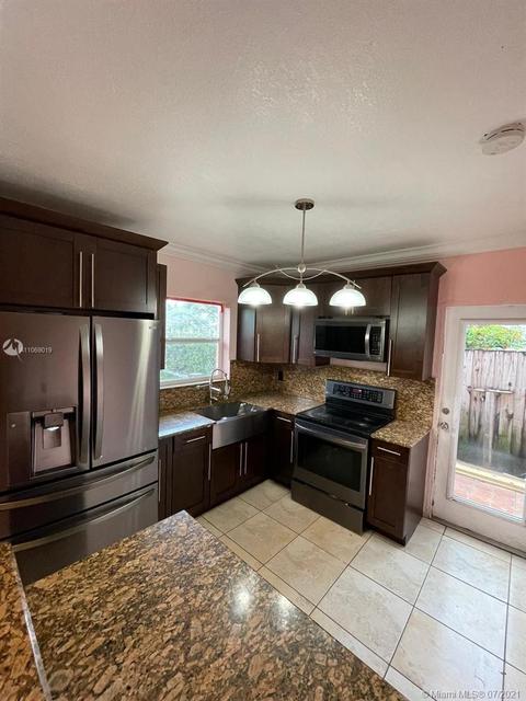461 W 64th St, Hialeah, FL 33012 photo 5