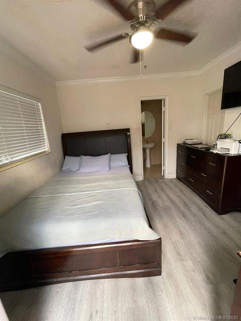 461 W 64th St, Hialeah, FL 33012 photo 9