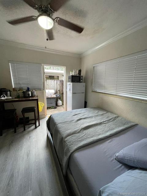 461 W 64th St, Hialeah, FL 33012 photo 10