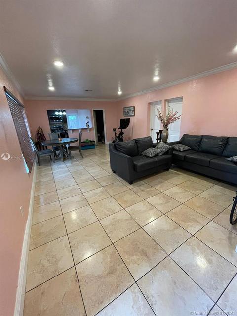 461 W 64th St, Hialeah, FL 33012 photo 2