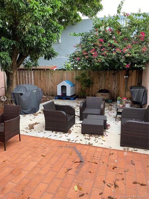 868 W 39th Pl, Hialeah, FL 33012 photo 13