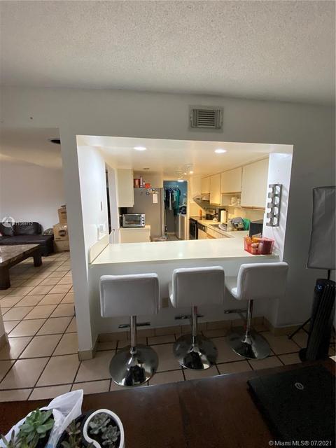 868 W 39th Pl, Hialeah, FL 33012 photo 8
