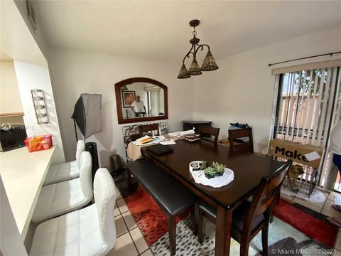 868 W 39th Pl, Hialeah, FL 33012 photo 7
