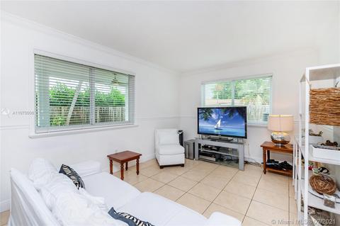 751 Heron Ave, Miami Springs, FL 33166 photo 12