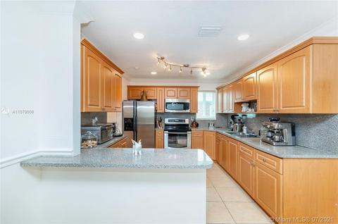 751 Heron Ave, Miami Springs, FL 33166 photo 14