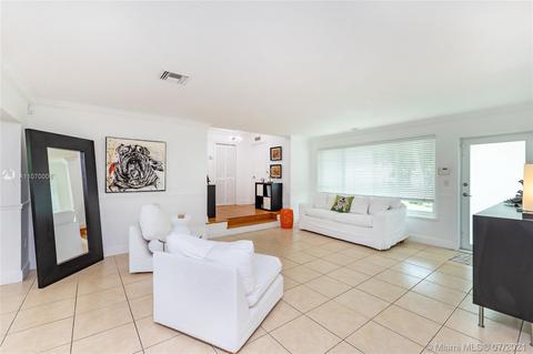 751 Heron Ave, Miami Springs, FL 33166 photo 8