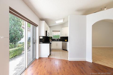 1663 SW 158th Ter, Pembroke Pines, FL 33027 photo 10